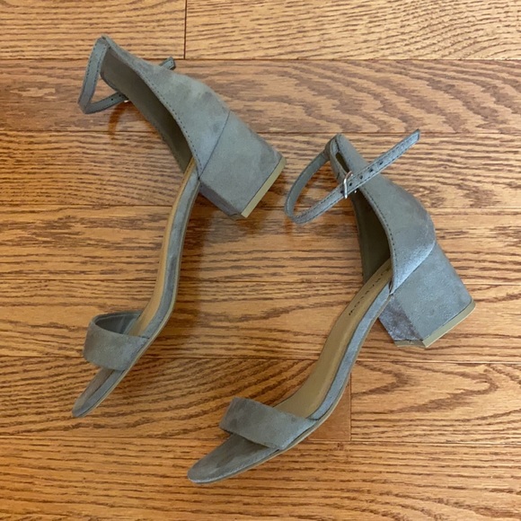 Suede 1-1.5 inch block heels - Picture 2 of 2